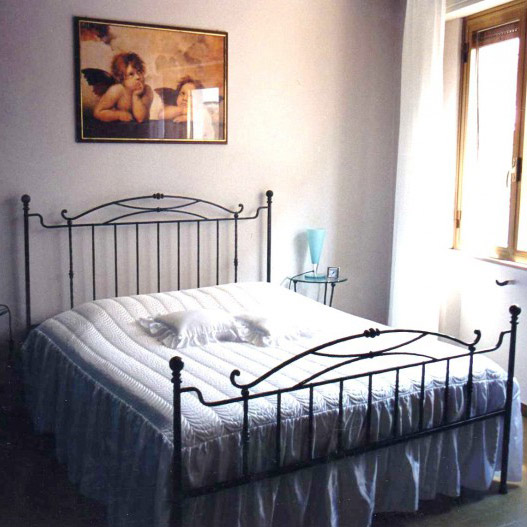 Arte letti es sinónimo de estilo italiano desde hace 70 años. En nuestro taller realizamos todo el trabajo para la creación de camas de hierro forjado de diseño con carácter artesanal.